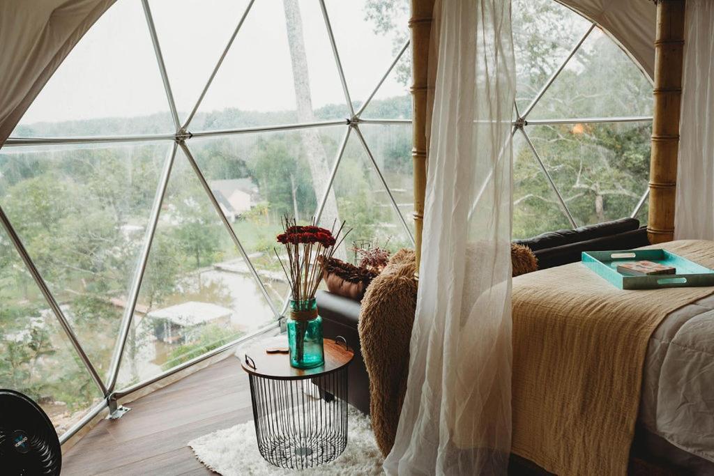Waterfront Luxury Glamping Dome Hotel Rogersville Eksteriør billede