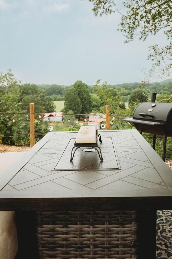 Waterfront Luxury Glamping Dome Hotel Rogersville Eksteriør billede